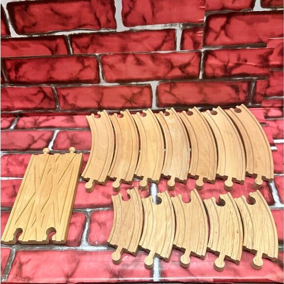 Thomas & Friends Wooden Railway curved track pcs - Picture 1 of 8